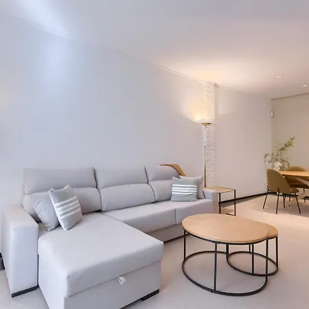 Elegante Vt En El Casco Viejo - Junto Al Metro Bilbao