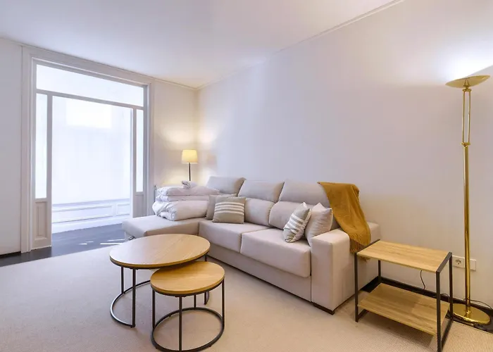 Elegante Vt En El Casco Viejo - Junto Al Metro Bilbau